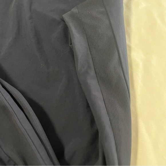 GAP Fit Women’s Large Navy Rib Mix Joggers Missing Drawstring EUC Workout - Picture 10 of 10